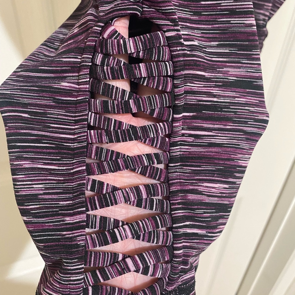 Livi capri yoga pants - Picture 4 of 5